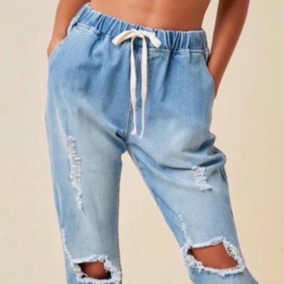 Hayden Edgy Street Style Jeans - Picture 3 of 5